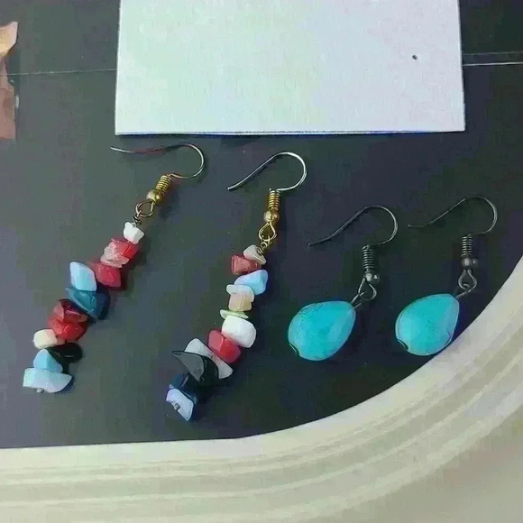 Vintage handcrafted turquoise and natural stones earrings - Picture 1 of 15